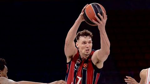 Artūram Kurucam deviņi punkti uzvarētā ACB spēlē