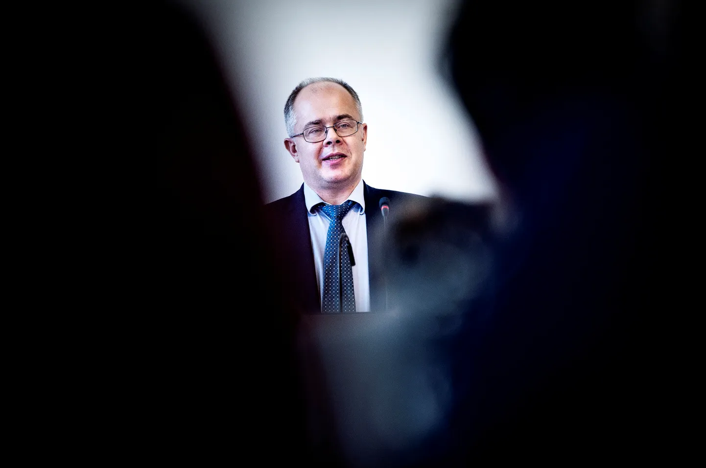 Danske Bank whistleblower Howard Wilkinson speaks at a public hearing at the Danish parliament in Copenhagen, Denmark, November 19, 2018. Ritzau Scanpix/Liselotte Sabroe via REUTERS        ATTENTION EDITORS - THIS IMAGE WAS PROVIDED BY A THIRD PARTY. DENMARK OUT.