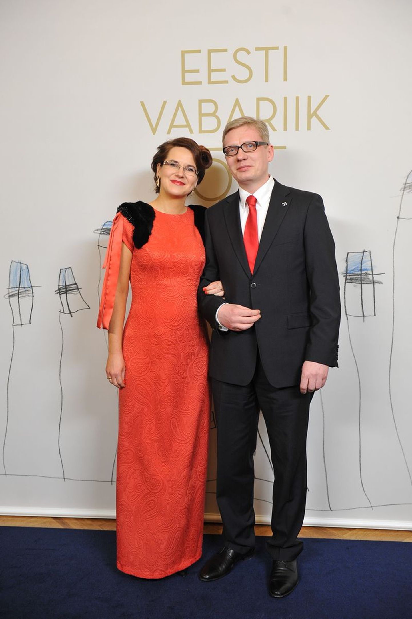 Riigikogulane Liisa Pakosta abikaasaga presidendi vastuvõtul 2013. aastal.