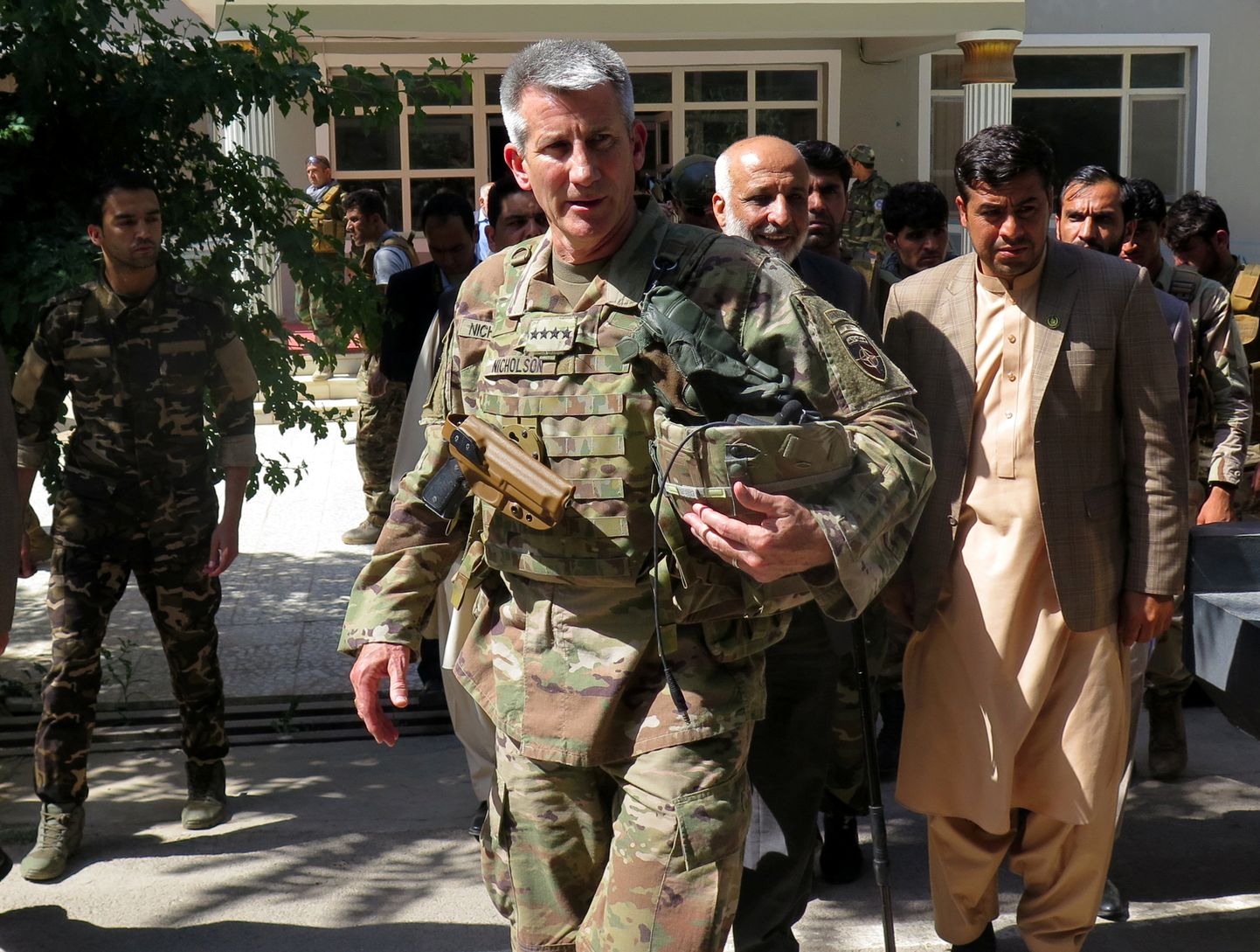 Afganistanis teenivate USA ja rahvusvaheliste vägede ülem kindral John Nicholson 2018. aasta mais külaskäigul Farah' provintsis.