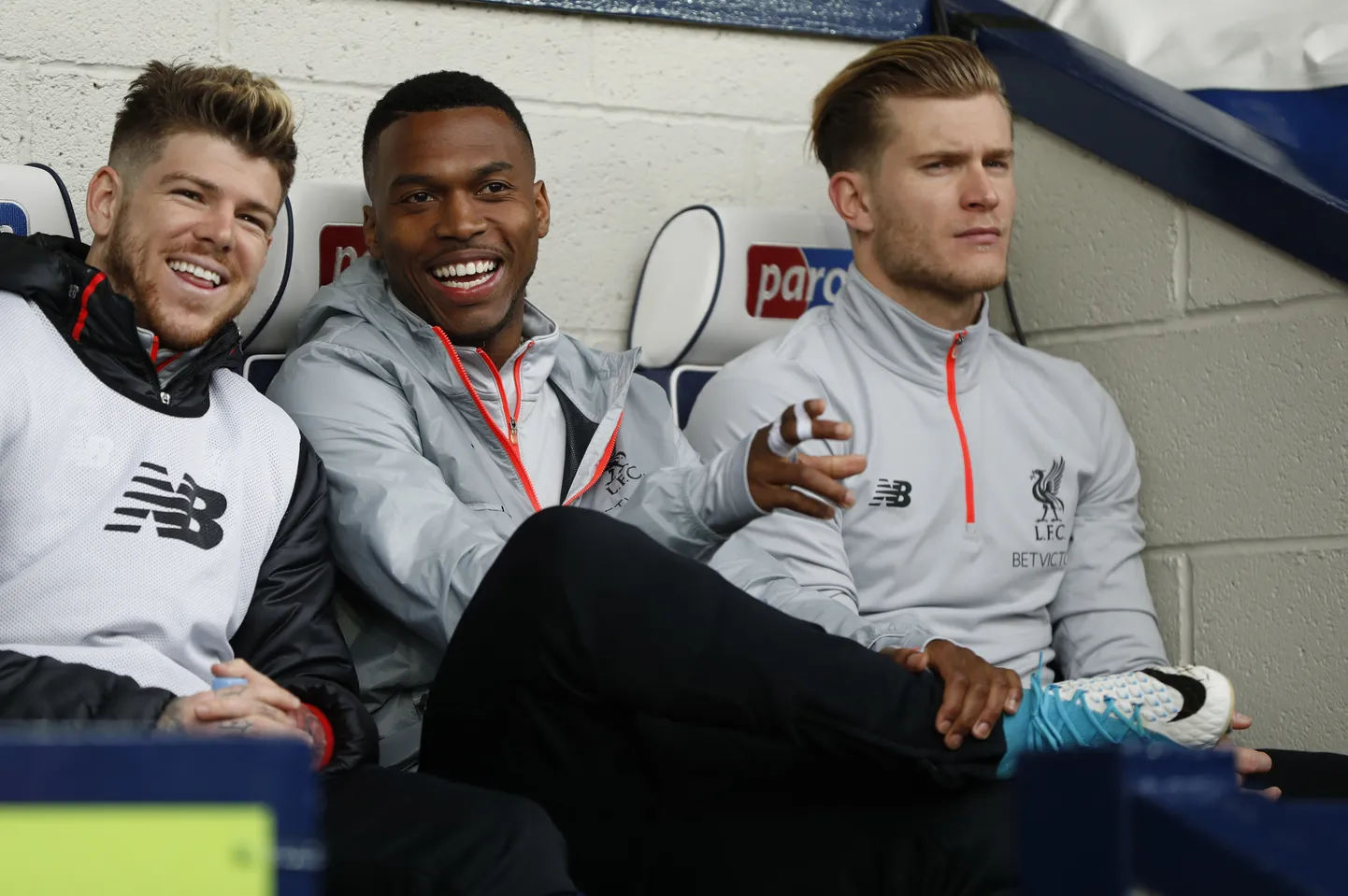 Alberto Moreno (vasakul) ja Daniel Sturridge (keskel).
