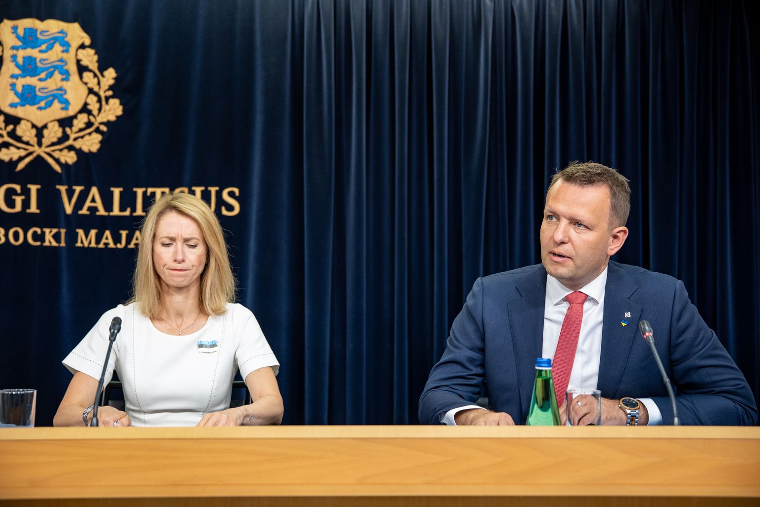 Peaminister Kaja Kallas (RE) ja siseminister Lauri Läänemets (SDE).