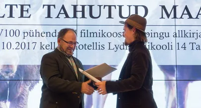 Neinar Seli ja noor dokumentalist Joosep Matjus allkirjastasid koostöölepingu.