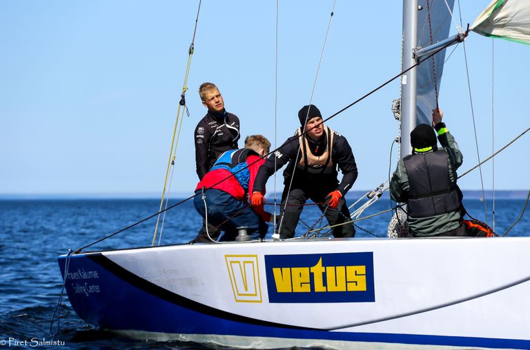 Keith Luuri - saavutanud rahvusvahelisi noorteklasside tipptulemusi nii merel kui jää peal purjetades - meeskond Püss Pärnu Jahtklubi Purjespordikoolist.