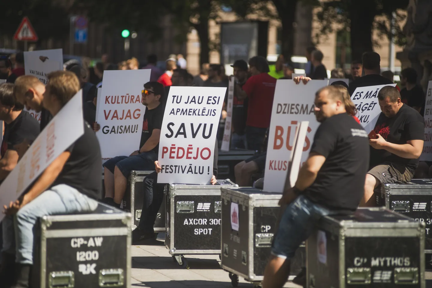 Foto: ​Latvijas pasākumu nozares tehniskā nodrošinājuma uzņēmumu pikets