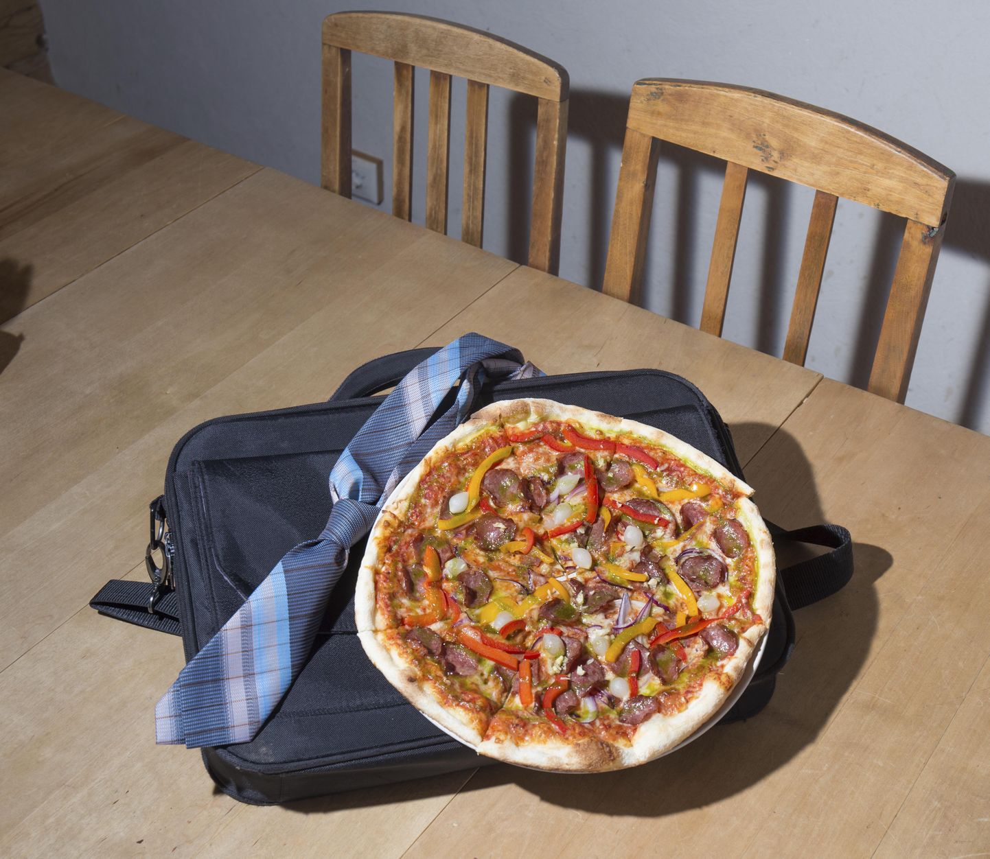Ärilõunaks sobib hästi ka pitsa, mida näiteks Amrita kohvikus sageli tööjuttude kõrvale süüakse.