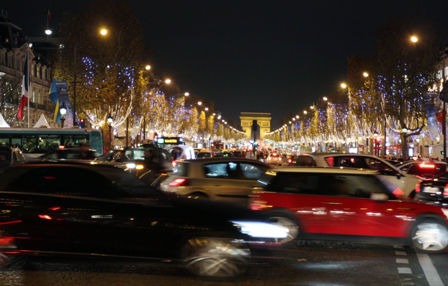 Vaade Champs-Élysées’le.