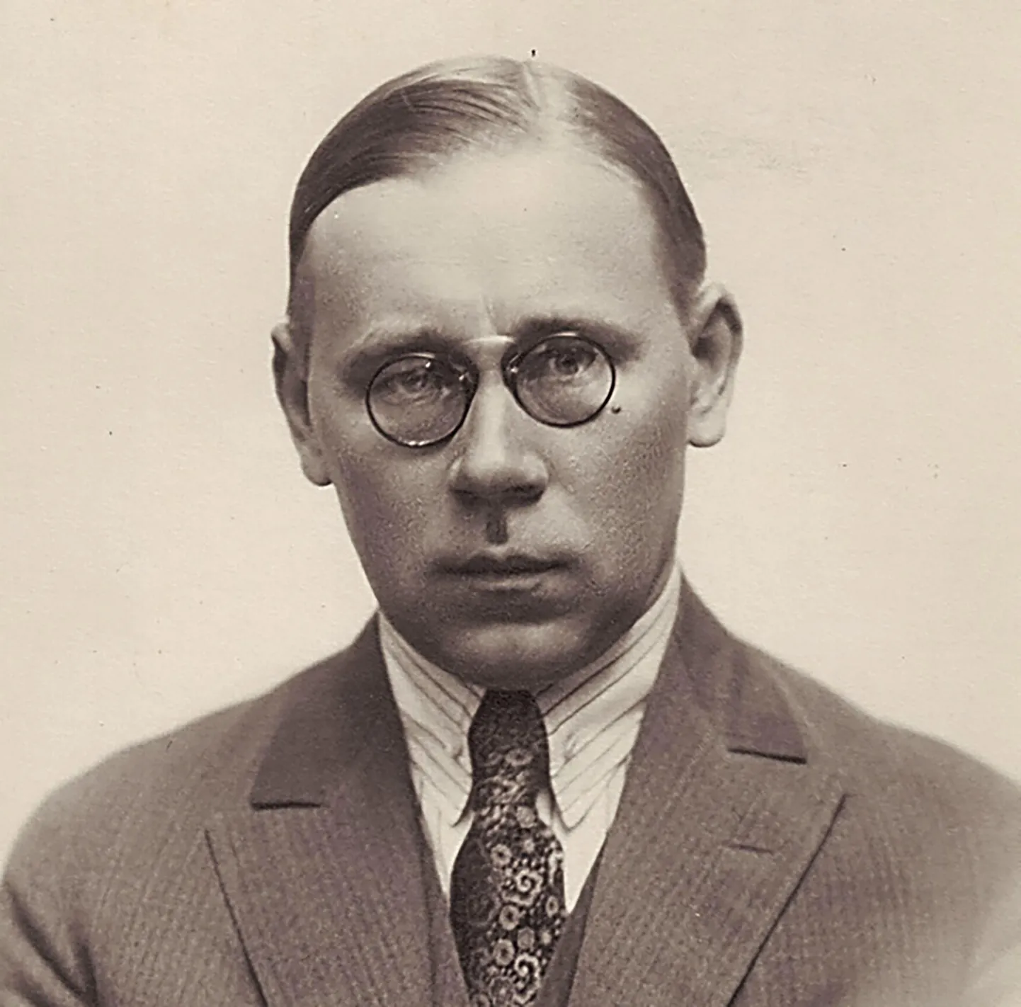 Asutava Kogu esimees August Rei (1886–1963). Tema juhatusel võttis Eesti parlament vastu maareformi seaduse.