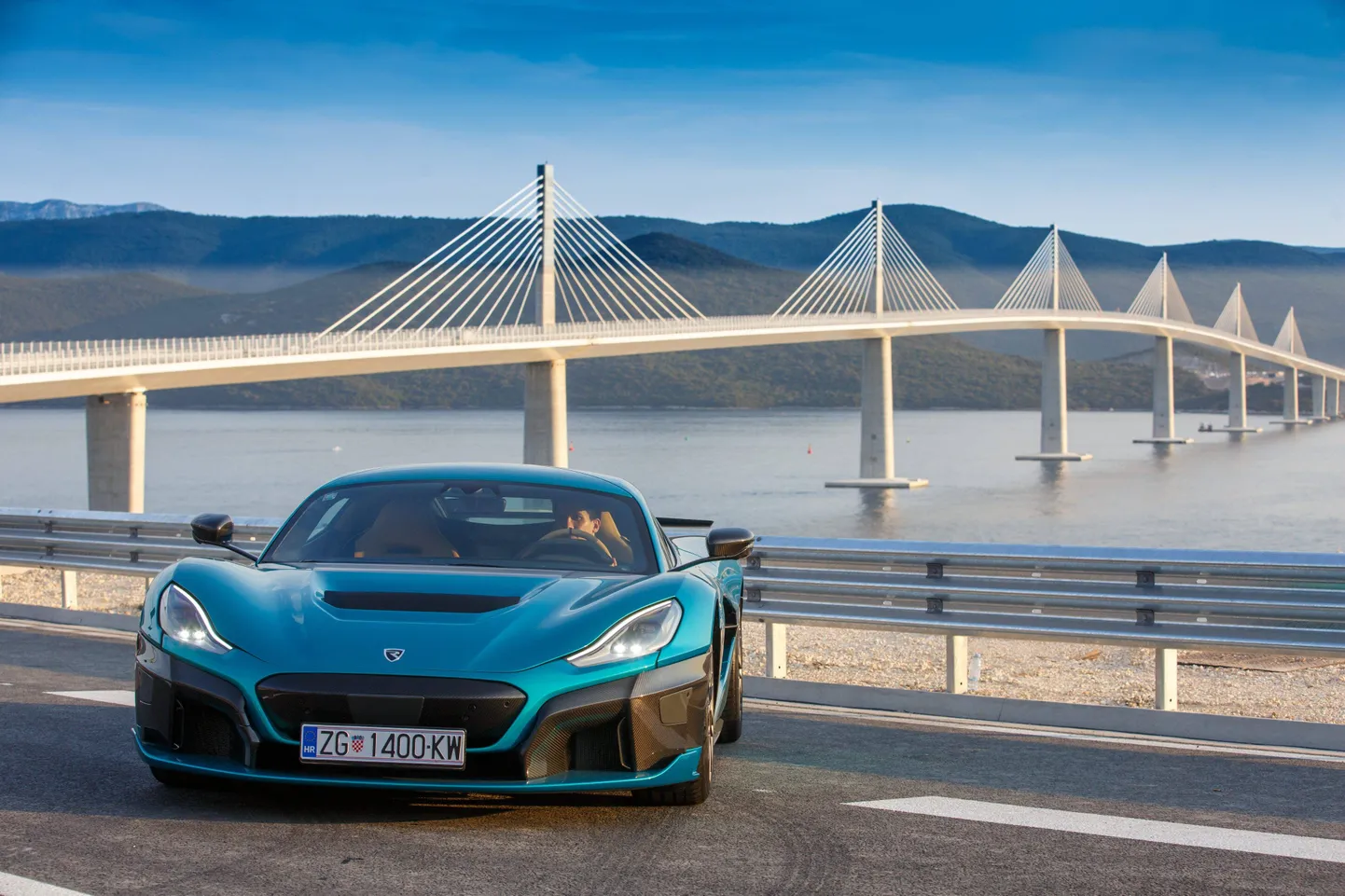 Lisaks elektriautodele toodab Rimac ka superautosid. Pidlil on mudel Nevera Rimac