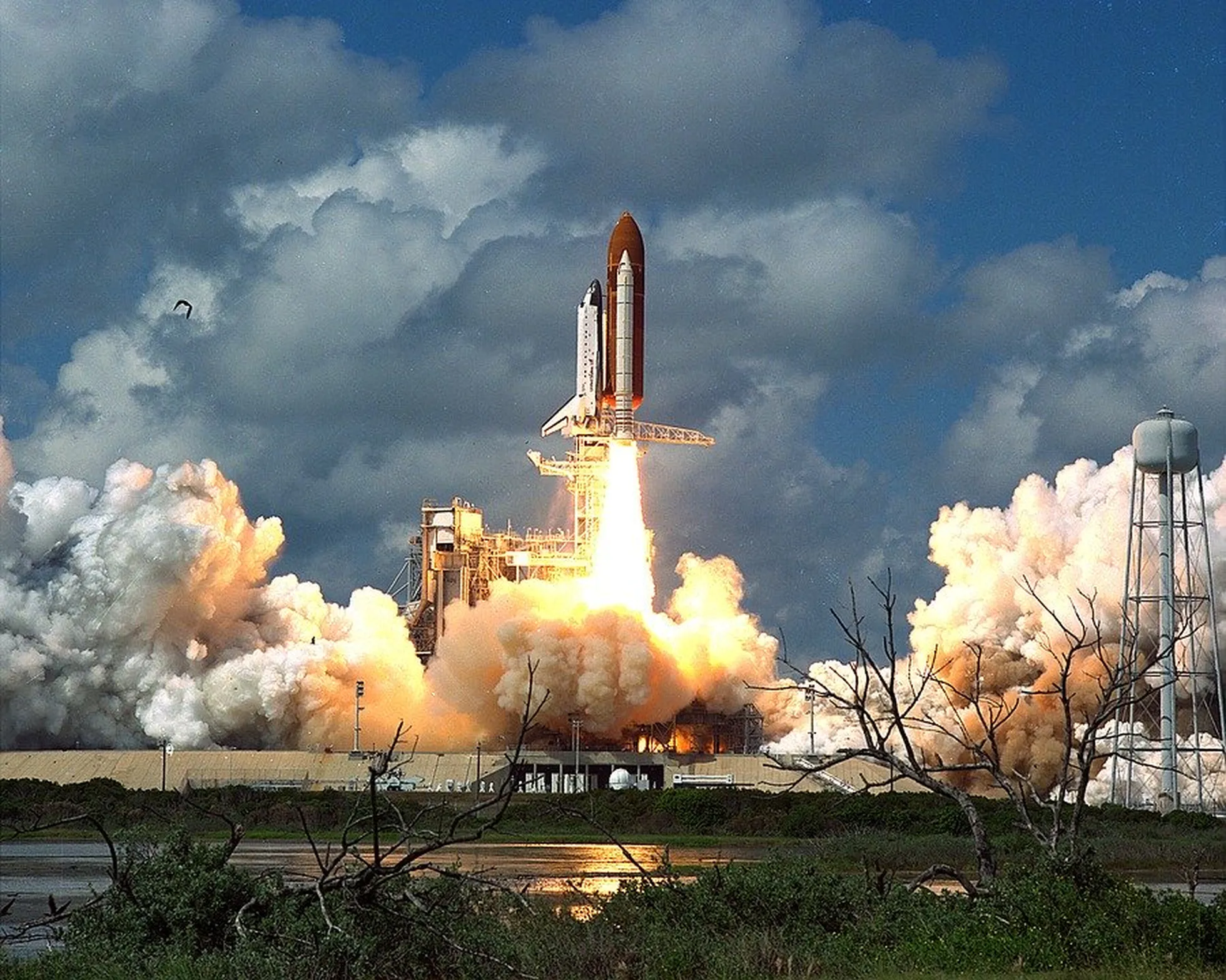Atspoļkuģa Space Shuttle starts