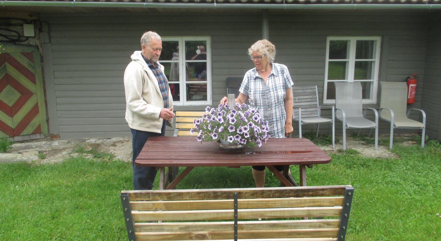 ANSUMARDI: Külli ja Johannes Kaubi võõrustavad 2. juulil väärikaid külalisi, naistraktoriste, kes  kõikjalt Eestimaalt tulevad Saaremaale oma viimast kokkutulekut pidama.