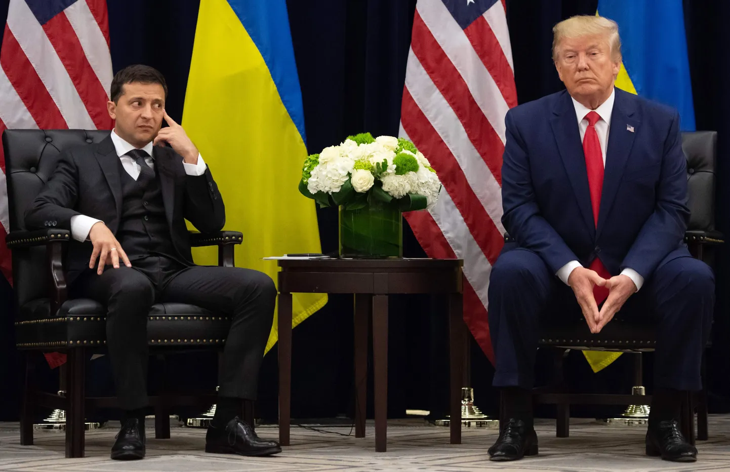 Владимир Зеленский смотрит на Дональда Трампа широко открытыми глазами, США, сентябрь 2019 года.