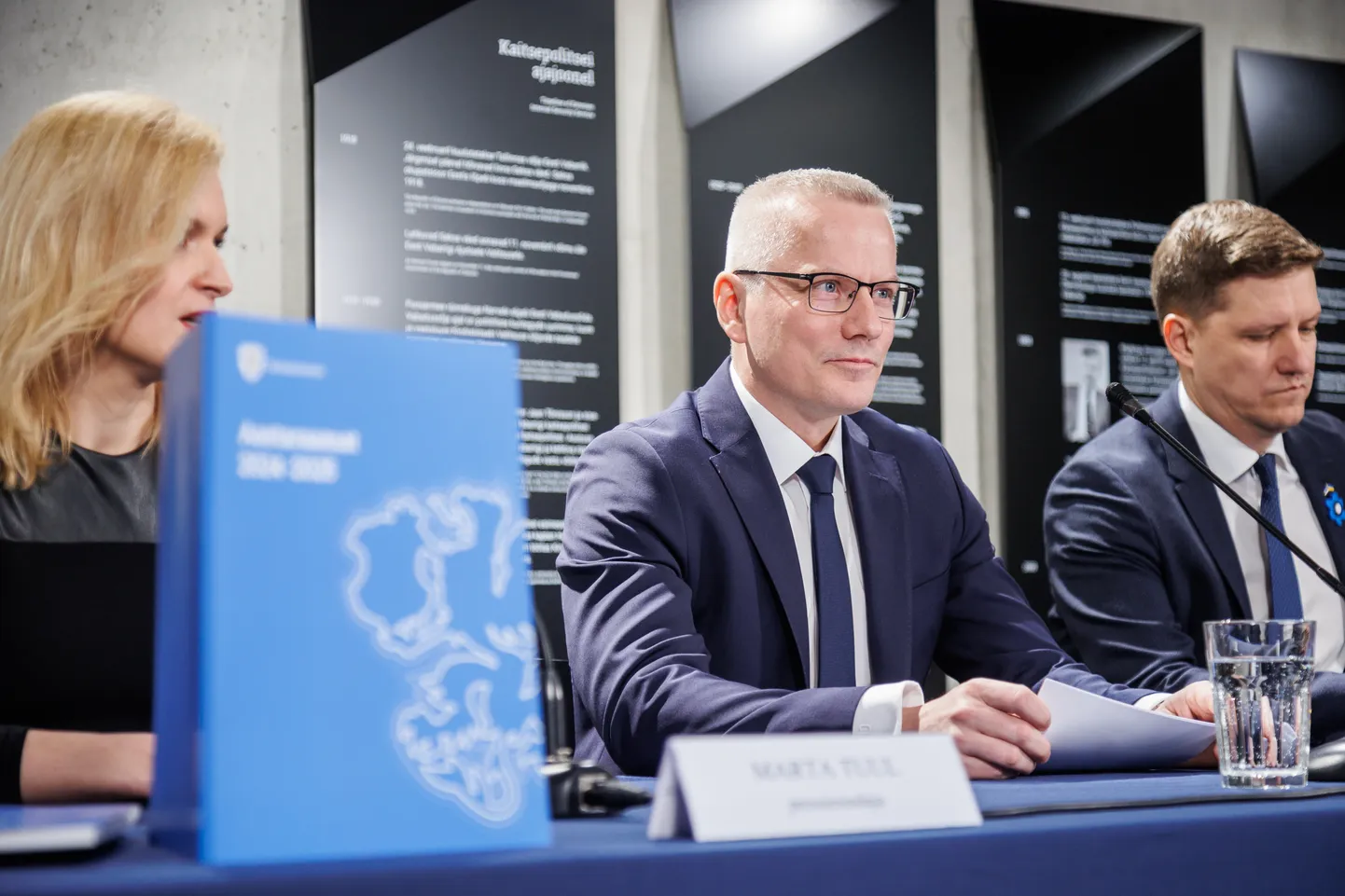 Kaitsepolitseiamet tutvustas uut aastaraamatut.