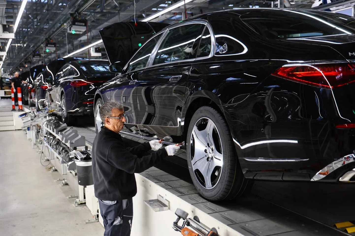 Mercedes-Benz andis reedel hoiatuse, avaldades kolmanda kvartali tulemused, kus elektriautode müük on langenud 31 protsenti.