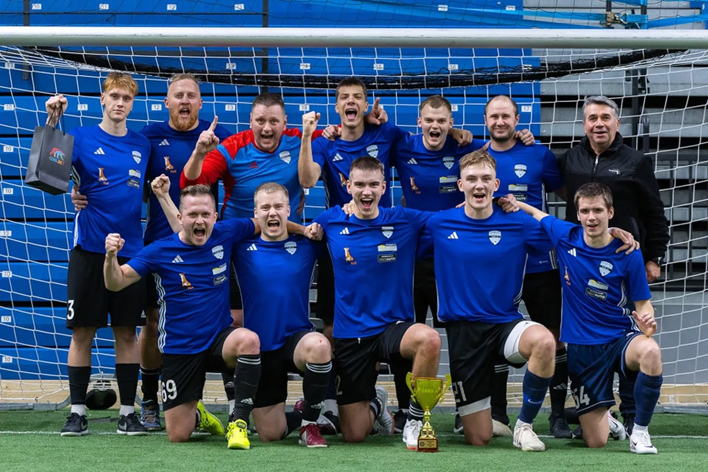 Aastalõputurniiril võidukaks osutunud Türi Ganvixi meeskond.