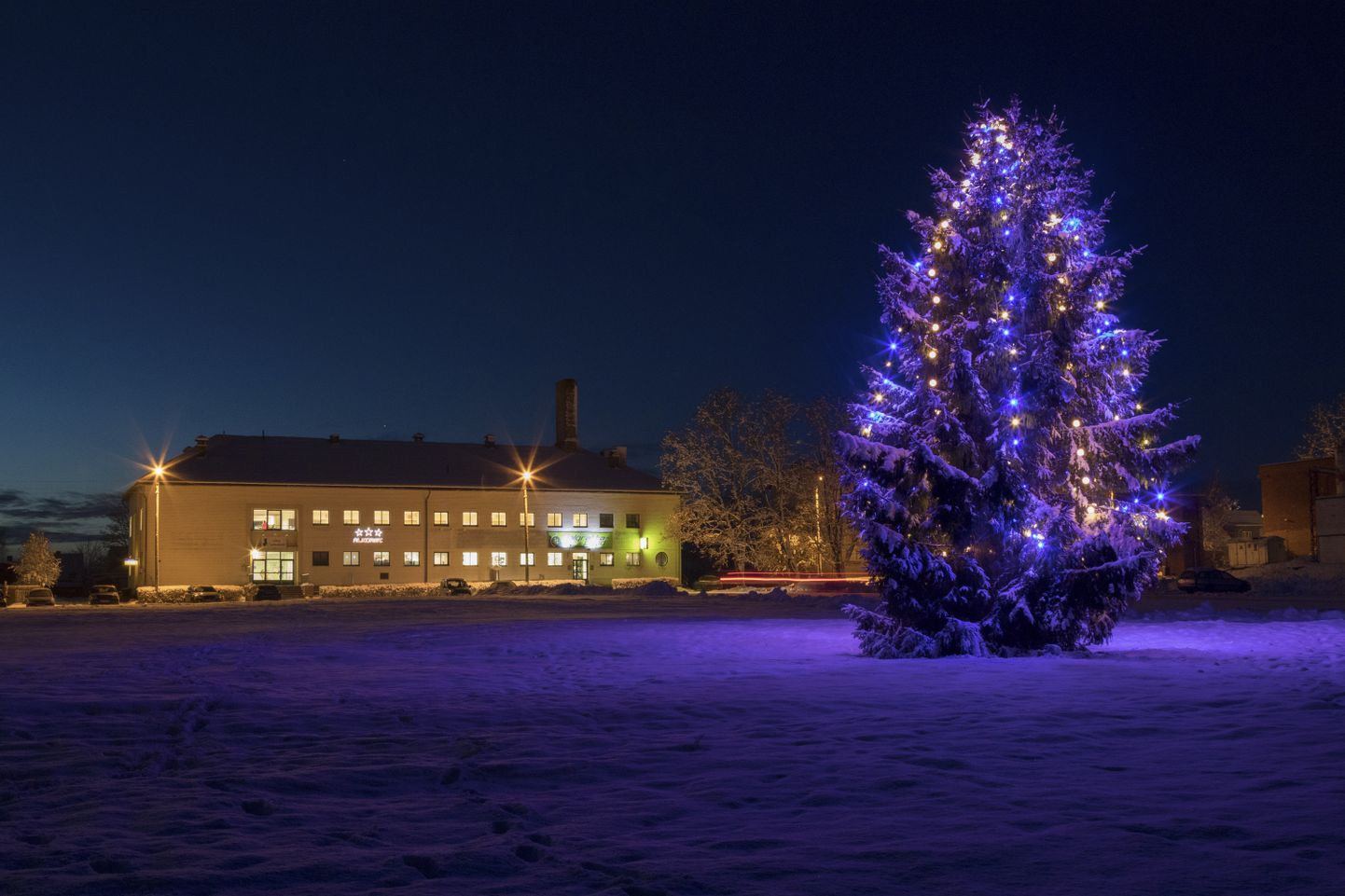 Detsembrikuu alguses valitses ilus lumine jõulumeeleolu. Pilt on tehtud Viljandis 6. detsembril.