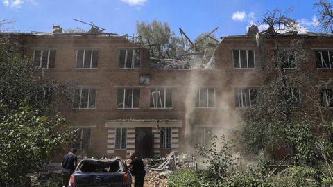 Rusija napadla Harkov s pomorskimi bombami in balističnimi raketami