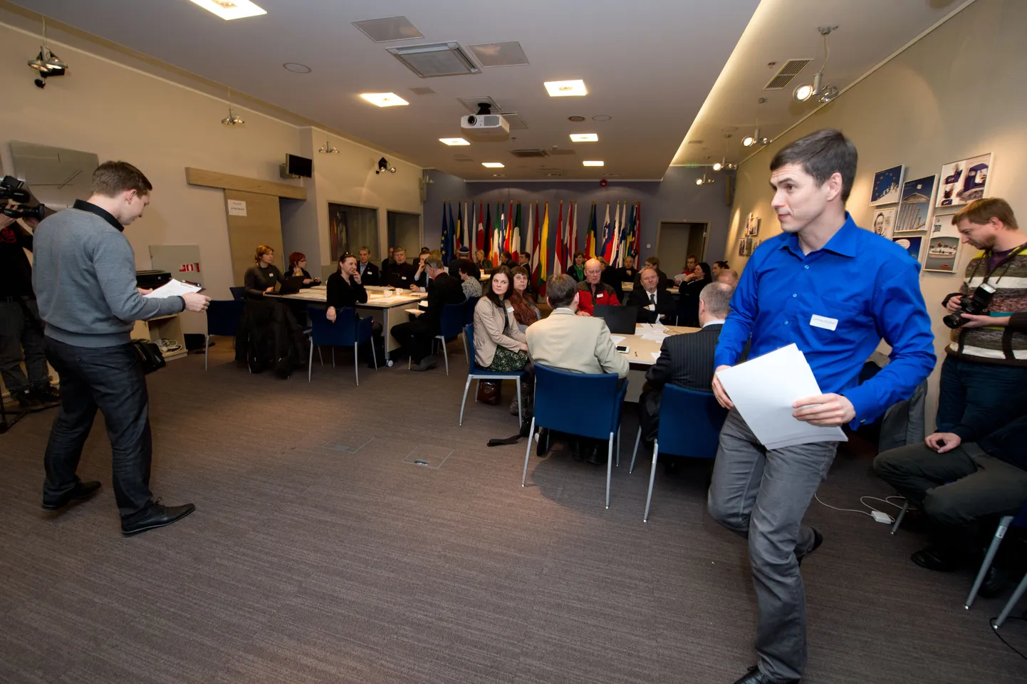 Rahvakogu teemaseminar «Erakondade rahastamise aususe ja kontrollitavuse tagamine ning rahavõimu mõju kahandamine poliitilistes otsustusprotsessides» Tallinnas Euroopa Liidu majas.