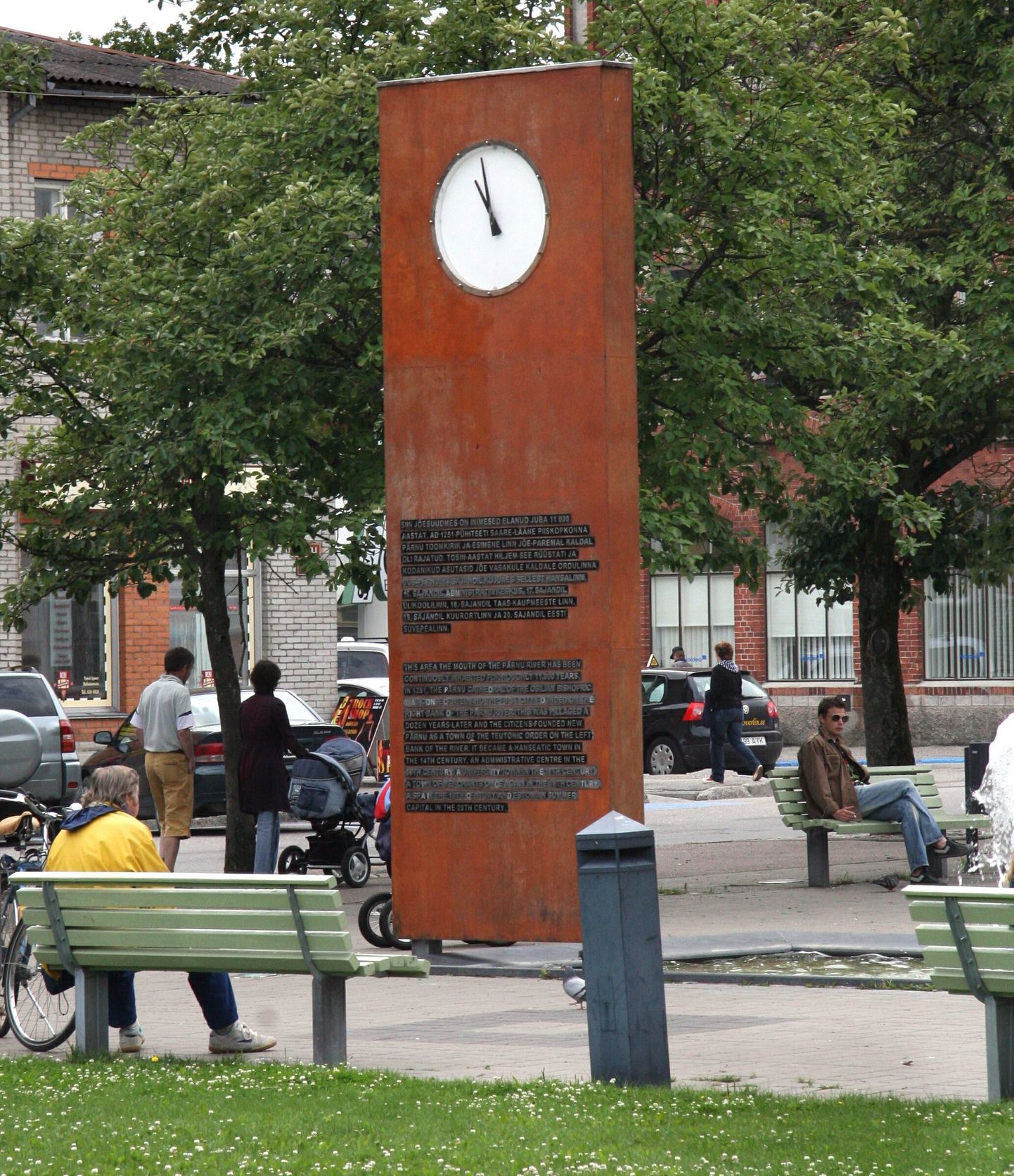 Pärnu Rüütli platsi kell seisab.