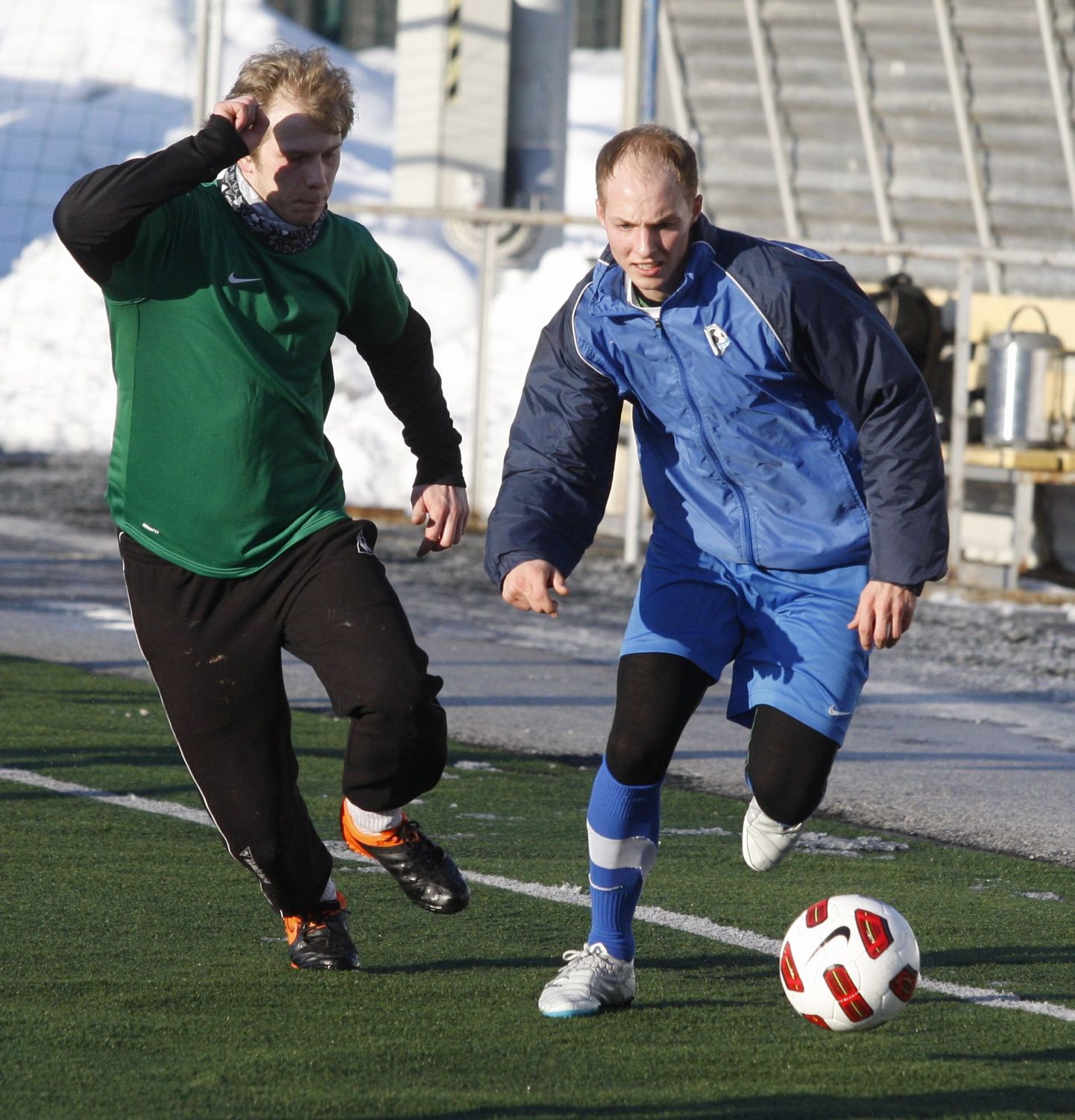 Hooajaeelne treeningkohtumine JK Tammeka (sinistes särkides) ja FC Elva vahel.