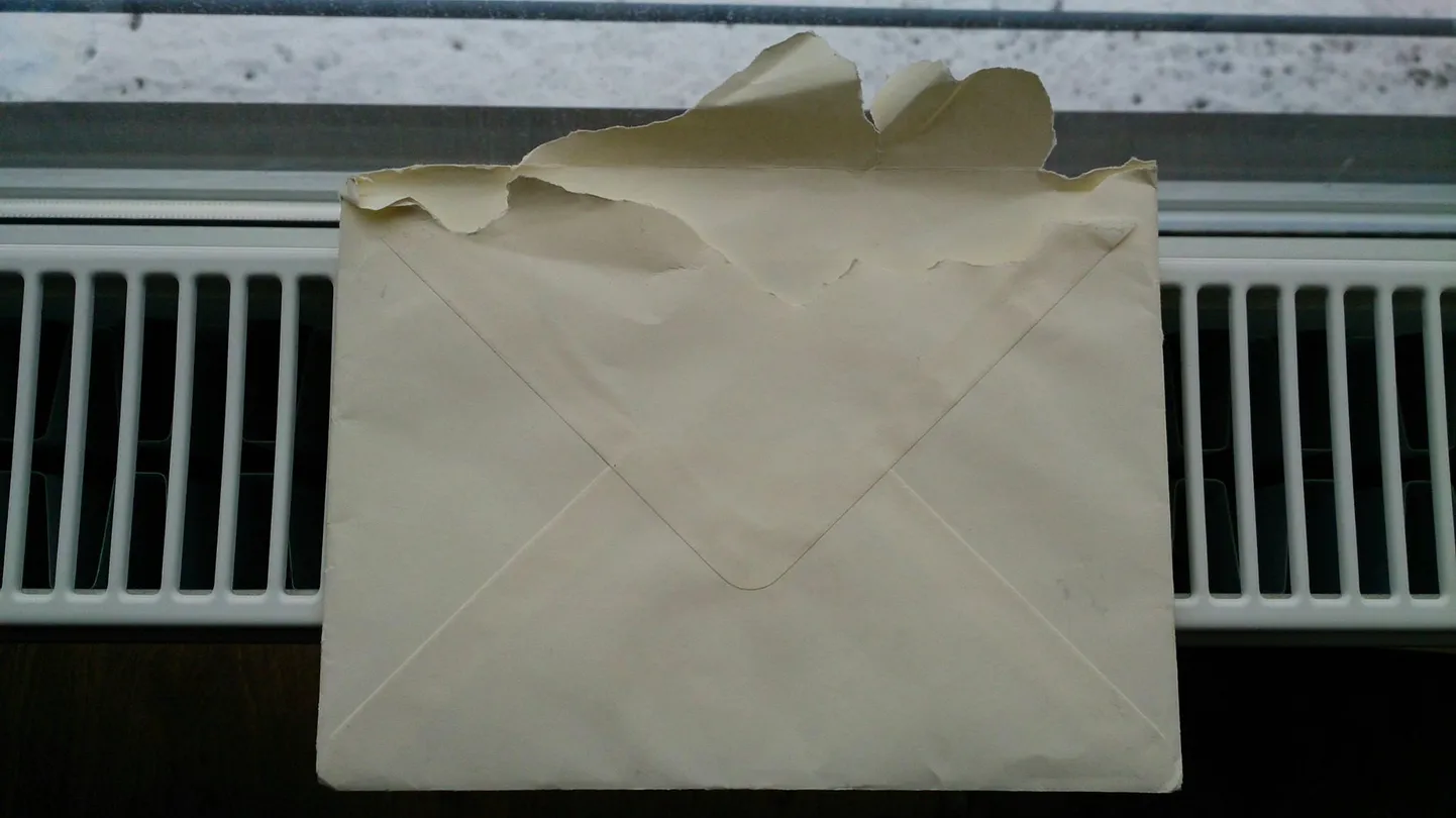 Пострадавший конверт.