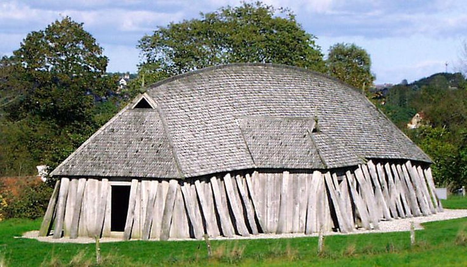 Viikingite pikkmaja rekonstruktsioon