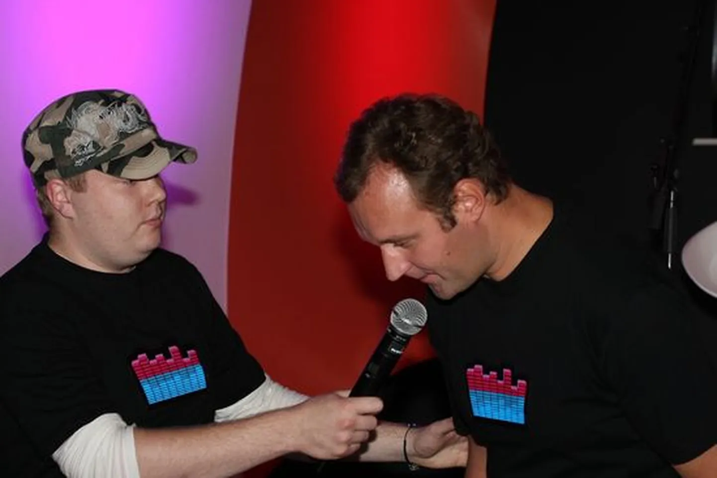 Uuno Raadio uue logo pidu UpUp-is 28.08.08 - Aleksander Ots ja Hendrik Normann