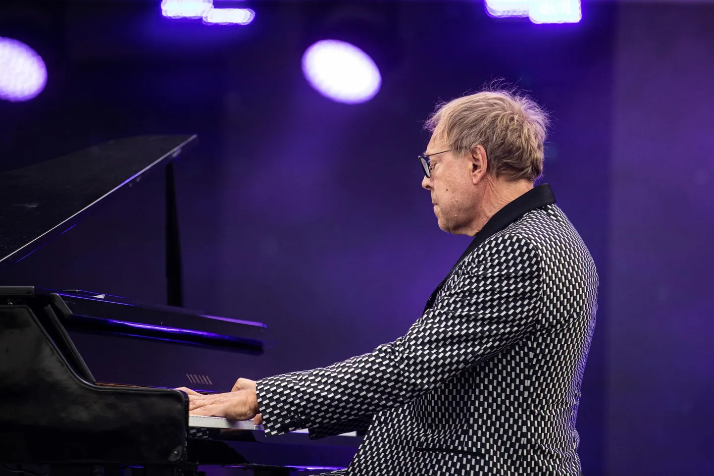 Mängib pianist ja helilooja Rein Rannap.