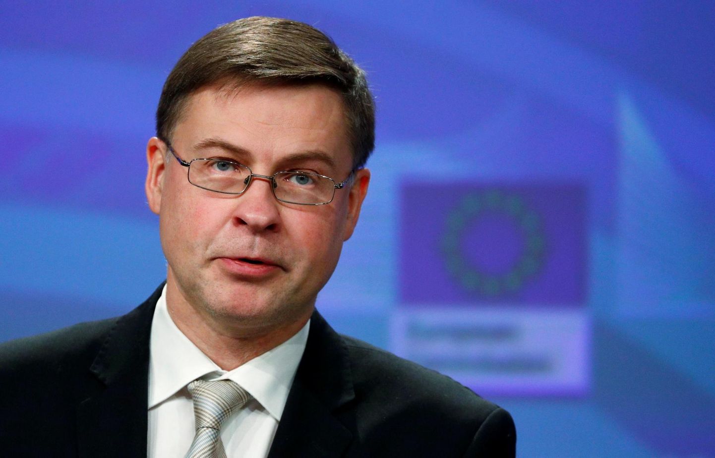Eurovalimised võitnud Uue Ühtsuse esinumber Valdis Dombrovskis jätkab Euroopas säravat karjääri. 