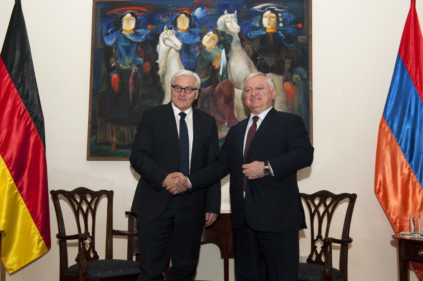 Saksa välisminister Frank-Walter Steinmeier (vasakul) ja tema Armeenia kolleeg Eduard Nalbandian.