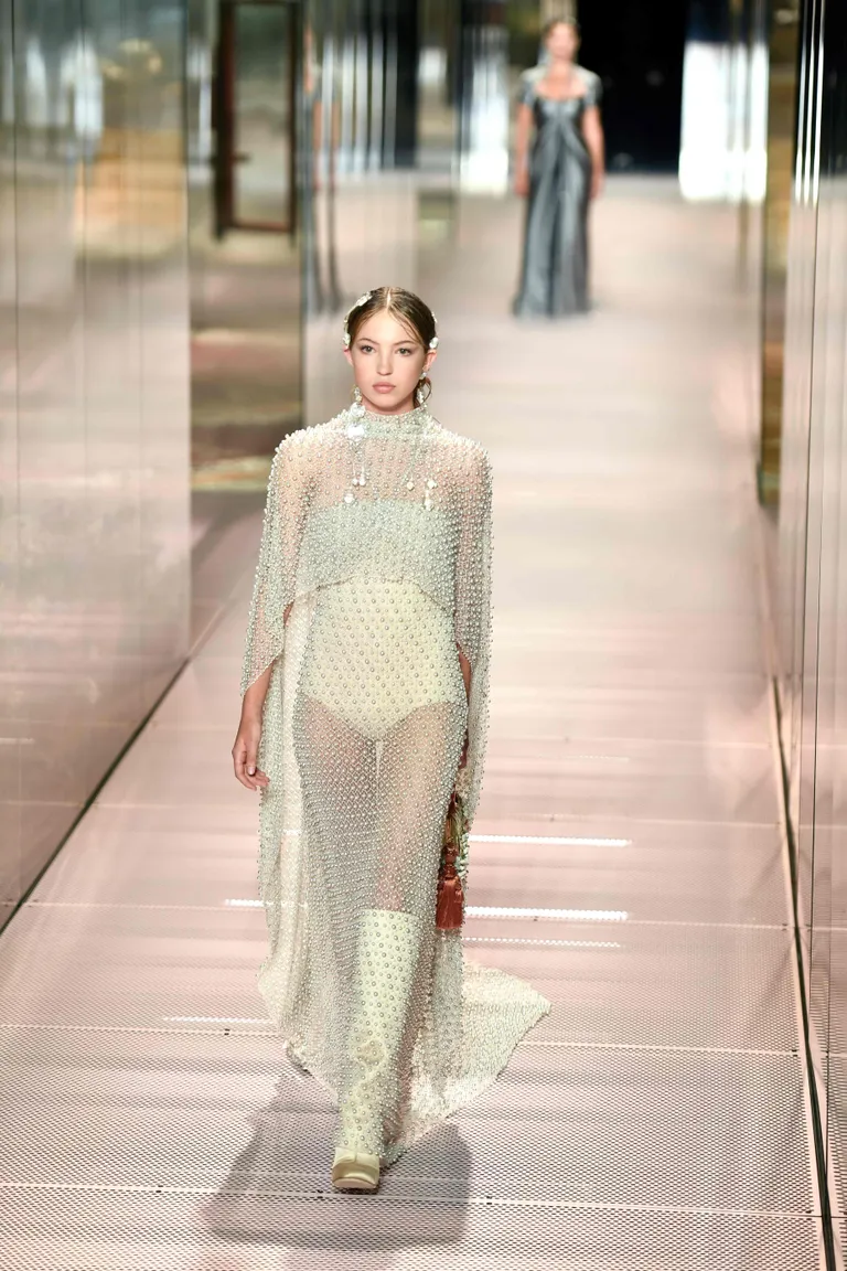 Lila Grace Moss moelaval, temast järgmine modell on neiu ema, supermodell Kate Moss.