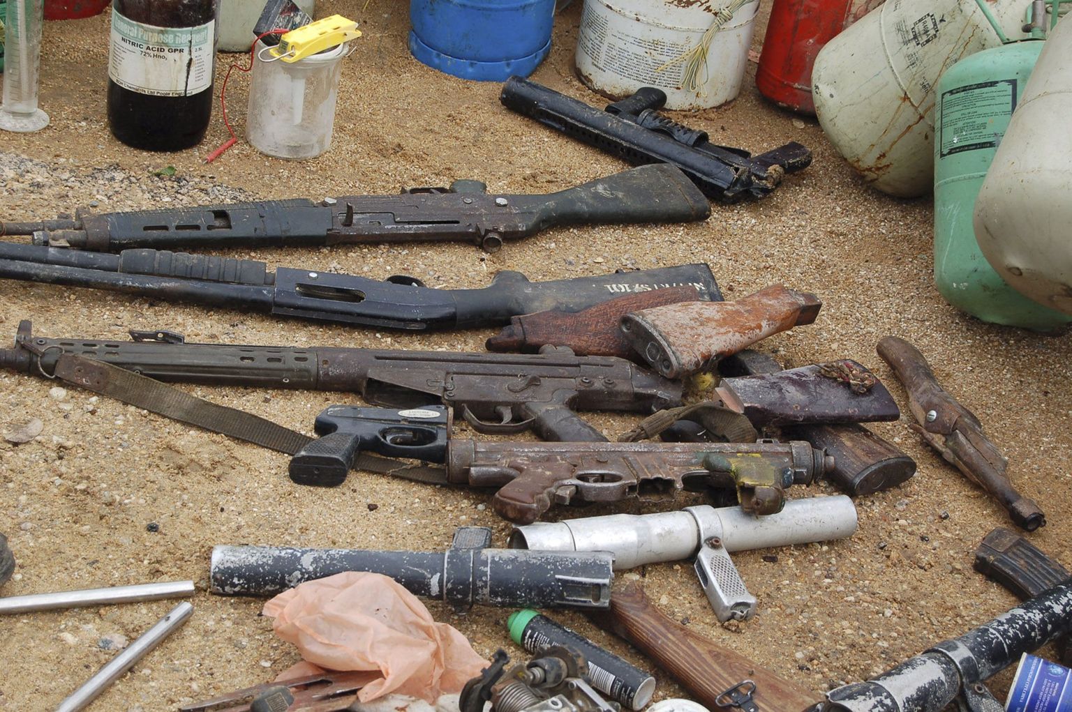 Boko Harami käest konfiskeeritud relvad.