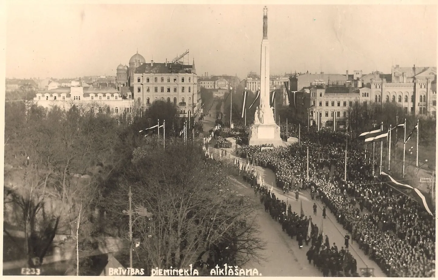 Brīvības pieminekļa atklāšana