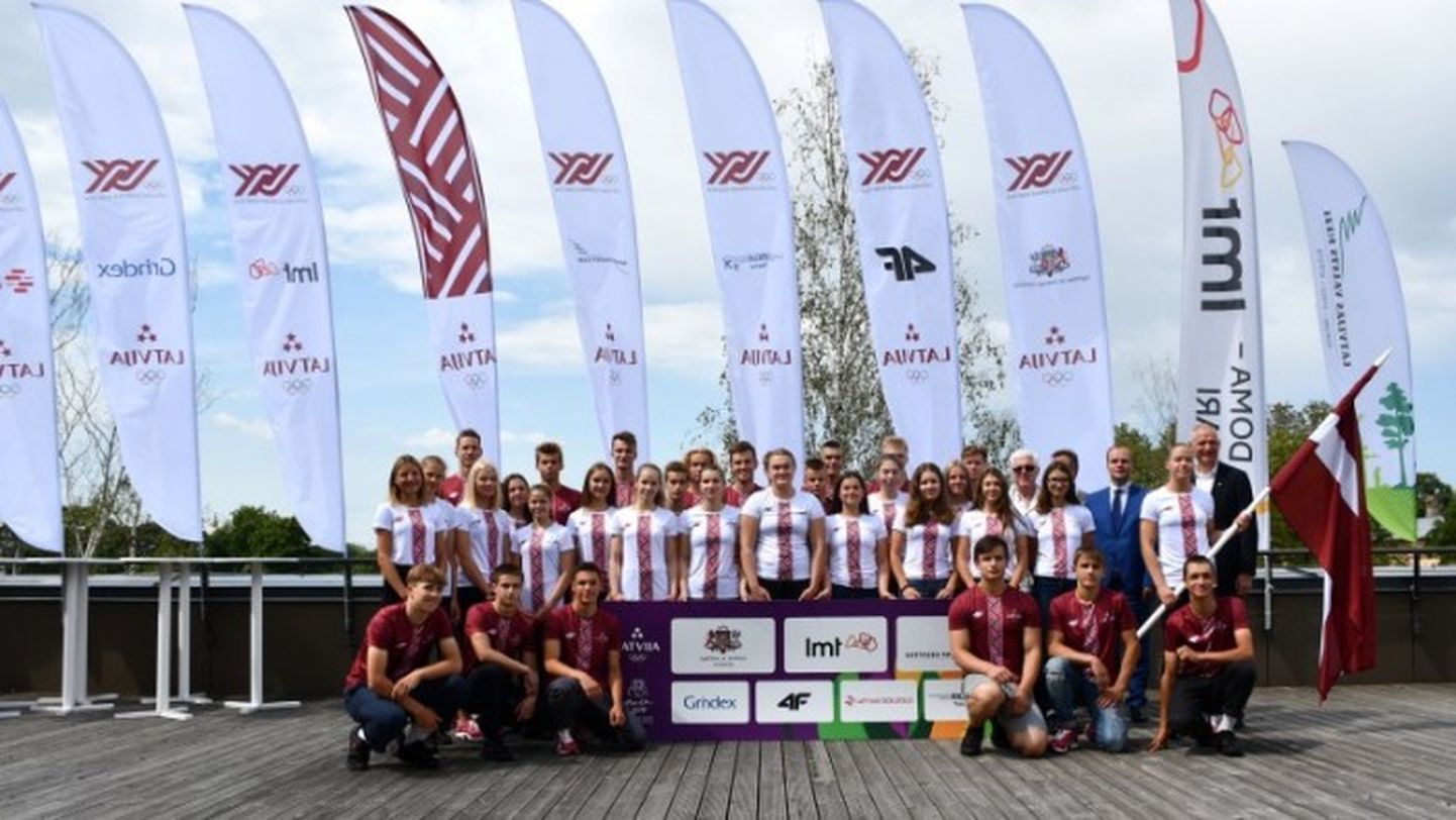 Latvijas delegācija Eiropas jaunatnes Olimpiādē.