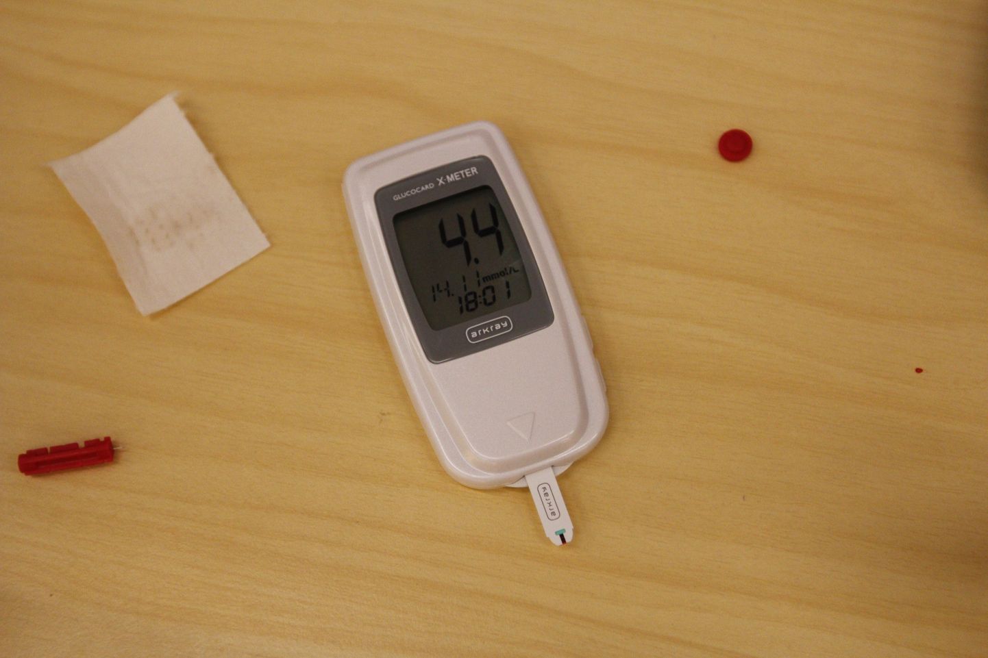 Diabeedipäeval sai Valga Selveris mõõta veresuhkru taset.