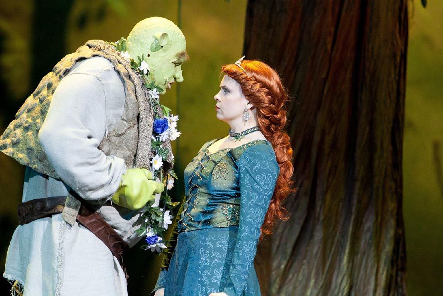 Kahe erineva maailma kohtumine: sookoll Shrek ja printsess Fiona ehk Sepo Seeman ja Nele-Liis Vaiksoo.