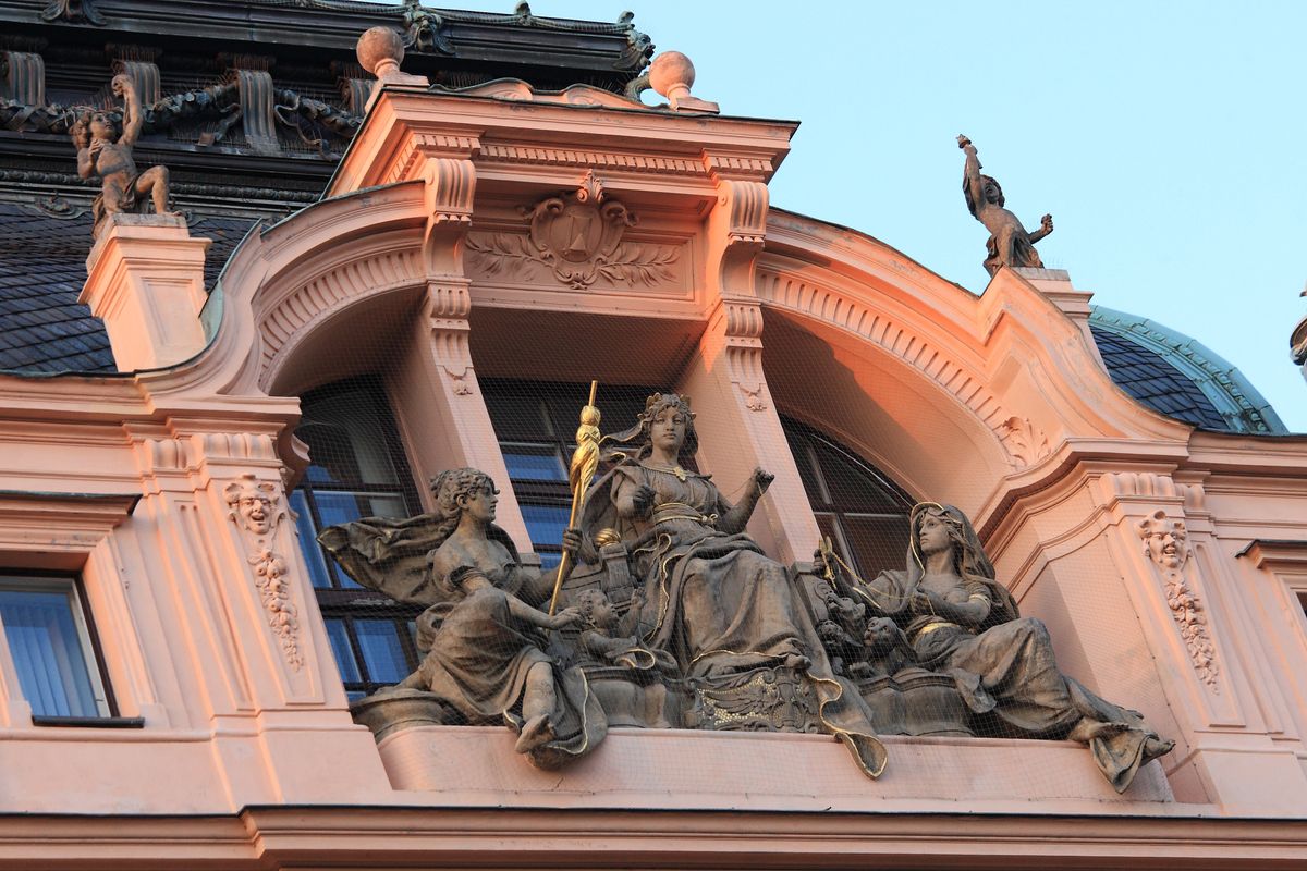 Kolm moirat Praha arhitektuuris