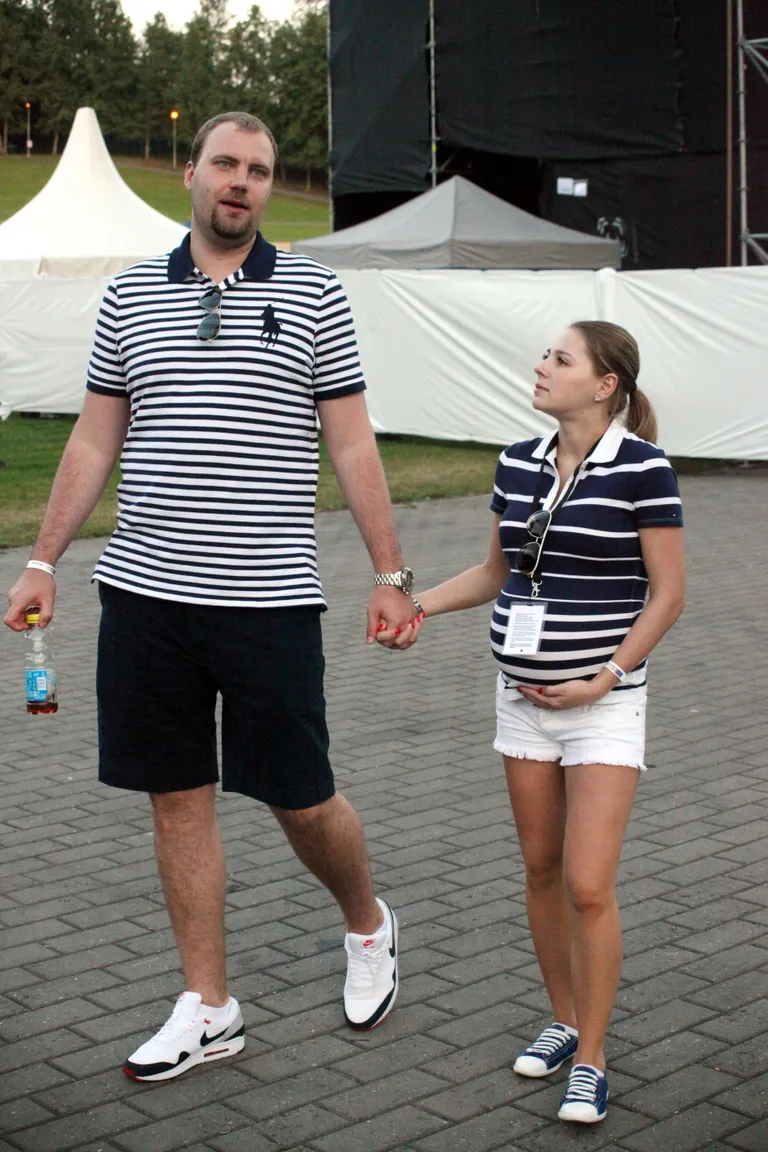Sten-Erik Jantson ja ta lapseootel toona kihlatu Daana Suun 2014. aastal Õllesummeril.