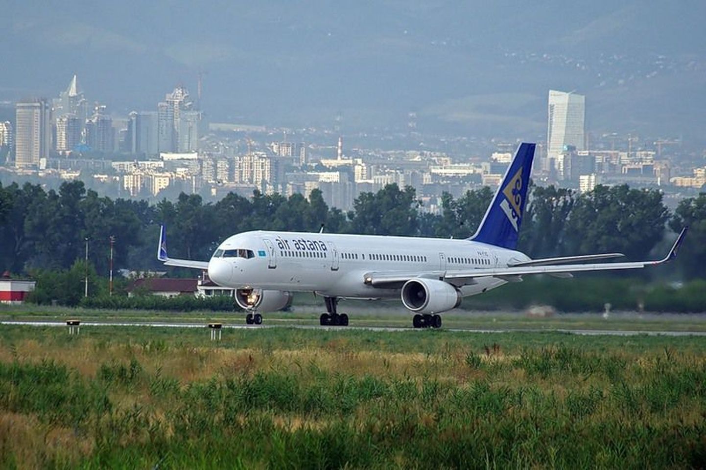 Air Astana reisilennuk