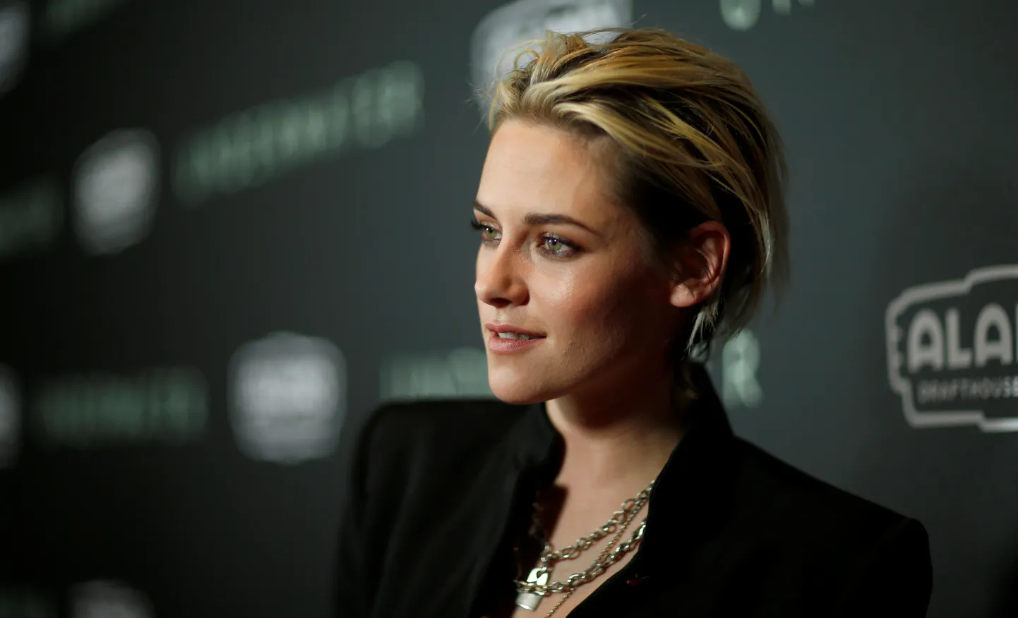 Kristen Stewart jaanuaris 2020 filmi «Vee all» esilinastusel