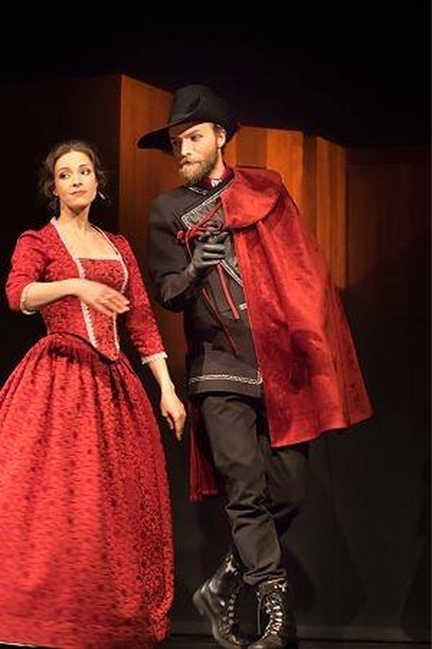 Laura Peterson ja Ott Aardam astuvad Hispaania teatrifestivalil lavalaudadele.