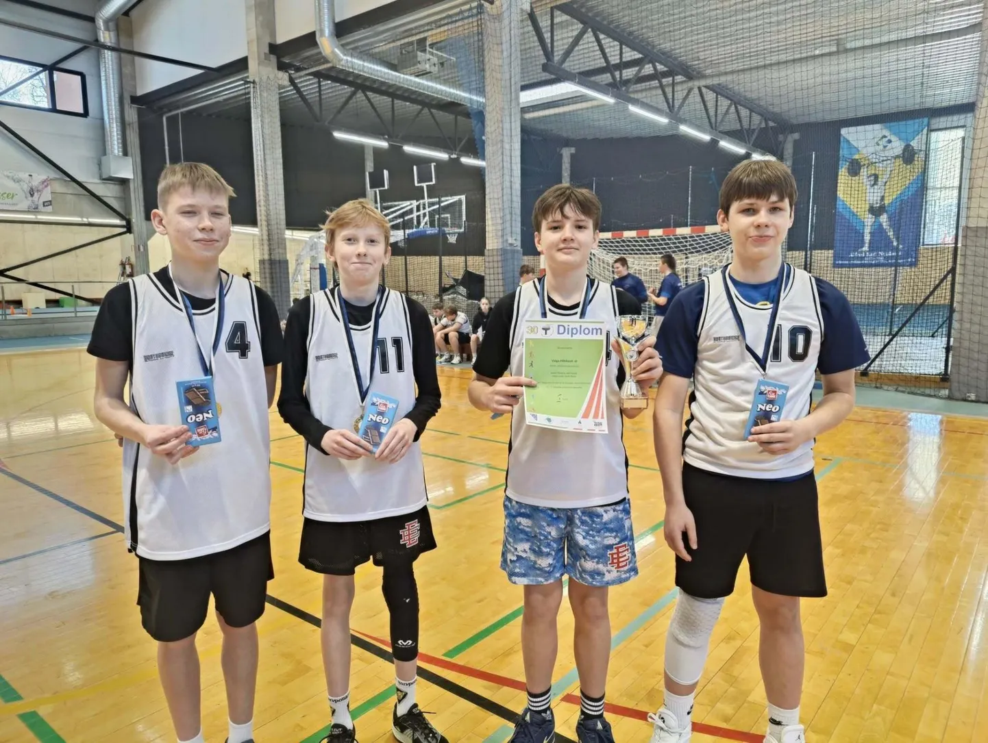 6.–7. klasside noormeeste arvestuses võitis esikoha Valga põhikooli 3. võistkond.