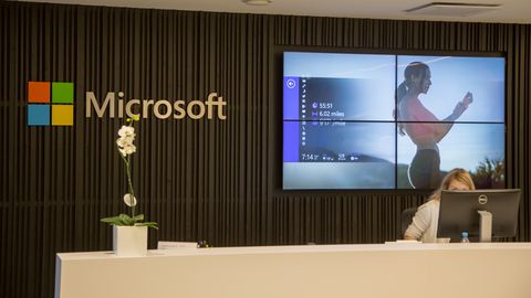 З - зависть: средняя зарплата в Microsoft Estonia - 8300 евро в месяц
