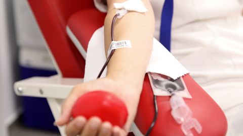 Latvijā kritiski trūkst visu grupu donoru asiņu