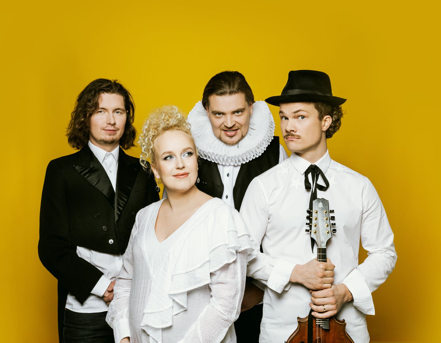 Ansambel Curly Strings