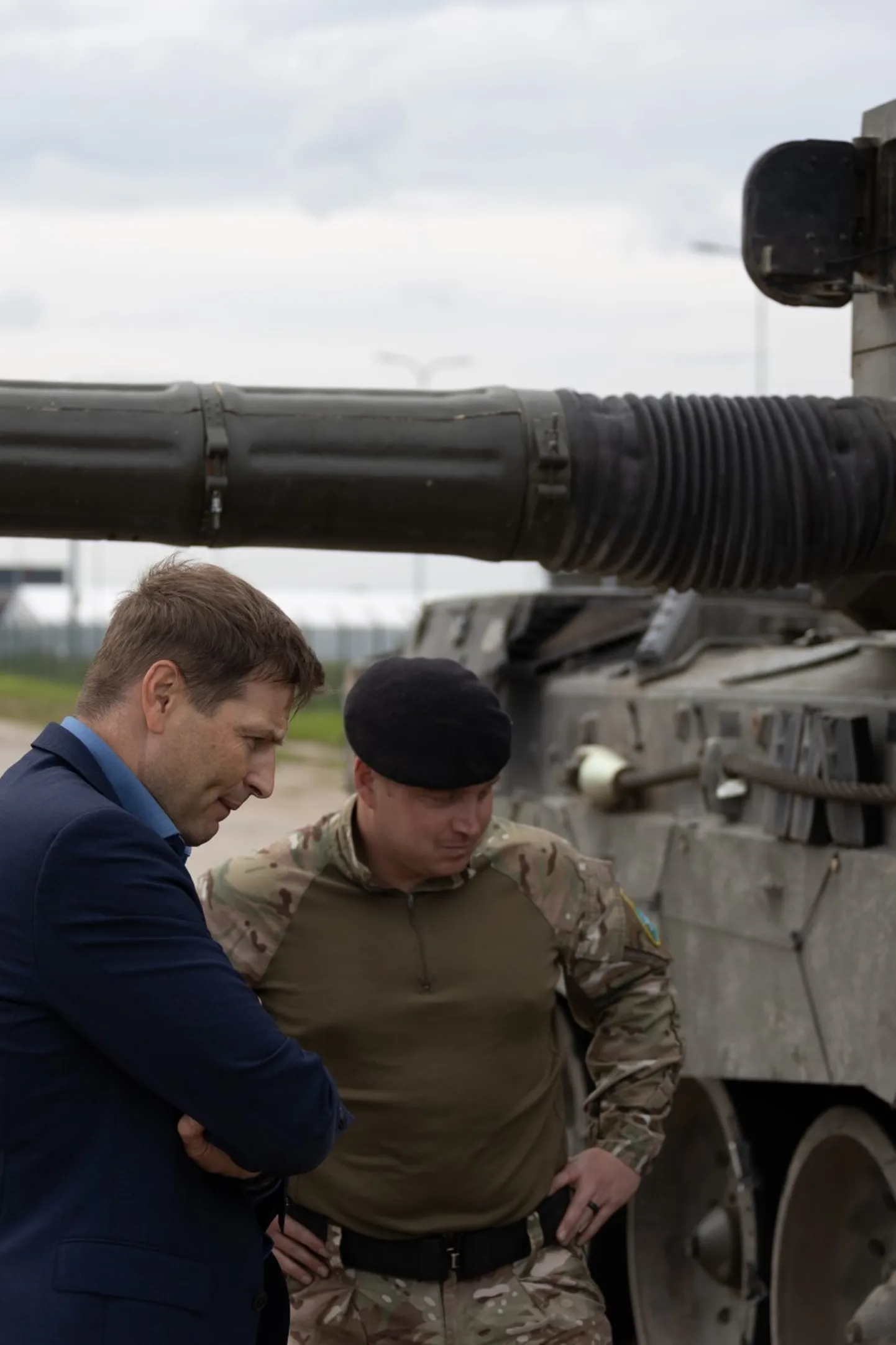 Kaitseminister Hanno Pevkur veetis tänase päeva Tapal ja keskpolügoonil 1. jalaväebrigaadi ja NATO liitlaste juures.