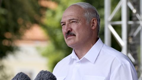 Lukašenka: ärge pekske mente!