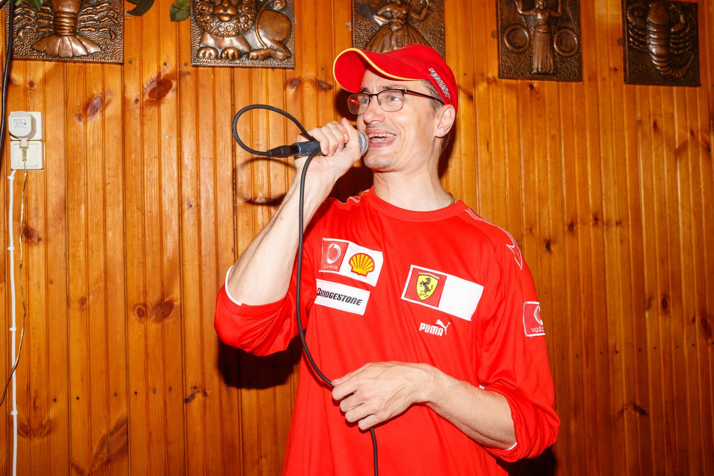 10. juunil tõmbas DJ Heiki peo käima baaris Sodiaak.