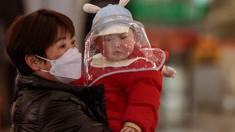 В Китае от COVID-19 за месяц умерло почти 60 000 человек