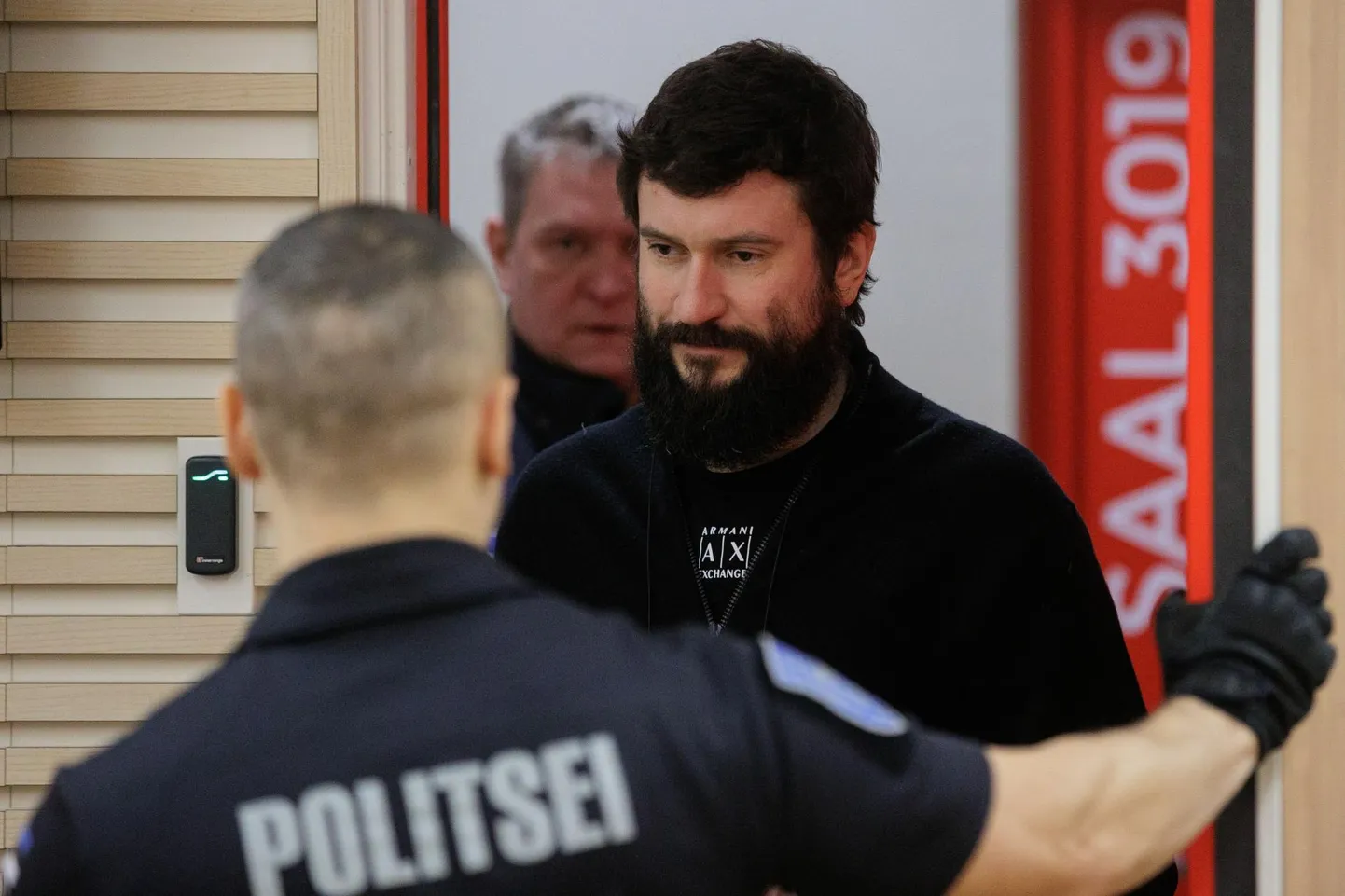 Krüptorahakelmuses osalemises ja rahapesus kahtlustatav Ivan Turõgin kohtus.